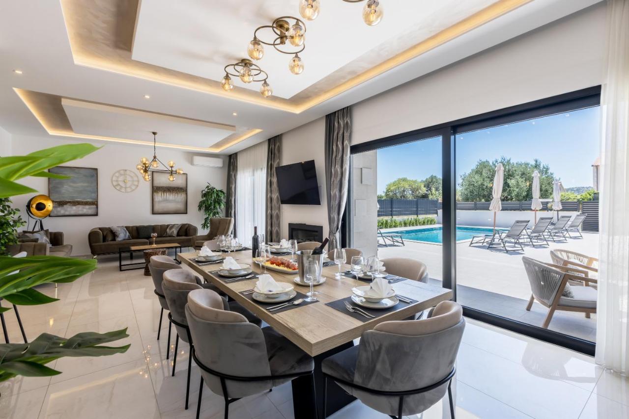 Luxury Villa Diana With Heated Pool And Jacuzzi Dograde Exterior foto
